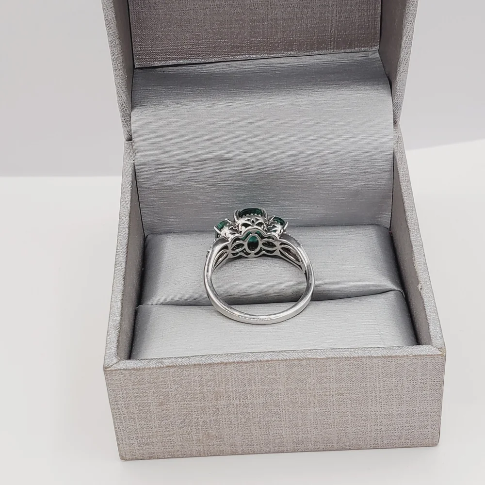 Emerald Green Quartz & White Zircon Platinum | 925 Sterling Silver Ring